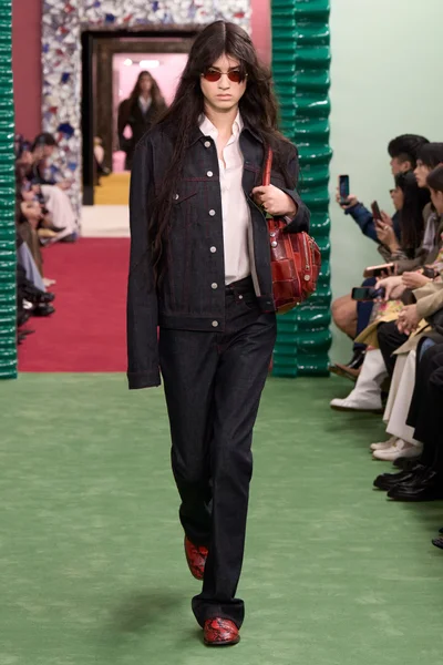 Look 5